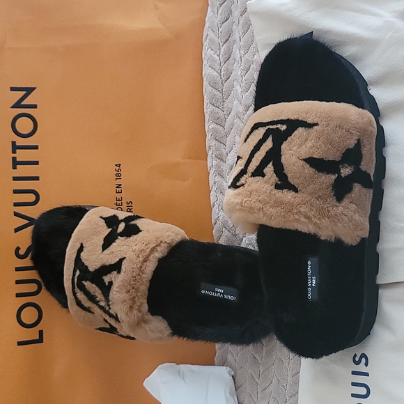 LOUIS VUITTON AUTHENTIC BLACK BROWN MINK LEATHER MULE MONOGRAM EMBOSSED 10 US 40 - Picture 9 of 17